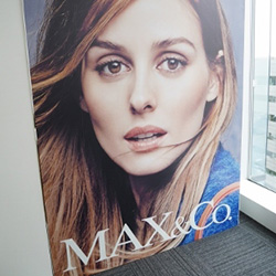 【MAX&Co.】秋冬もスタイルアンバサダーにオリヴィア・パレルモ。