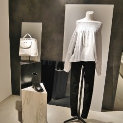 2016 SSコレクション【 ＥＭＯＤＡ 】モード・クール+女性らしさ　