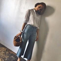 【本誌連動】白シャツ×デニム コーデ#2 カレン&麻祐子