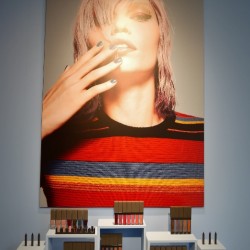 新しいカラーも自分色に【THREE】秋冬コレクション発表会