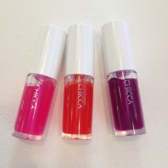 自然に濡れたような唇“水紅”【CHICCA / キッカ】８月発売の新作紹介