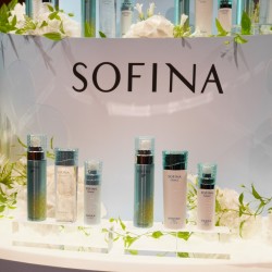 肌の潤う力を高めたい方に。リニューアルした【ソフィーナ】基本ケアライン