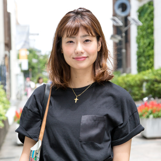 ＃9　松葉かれんさん「モノトーンプリーツ」