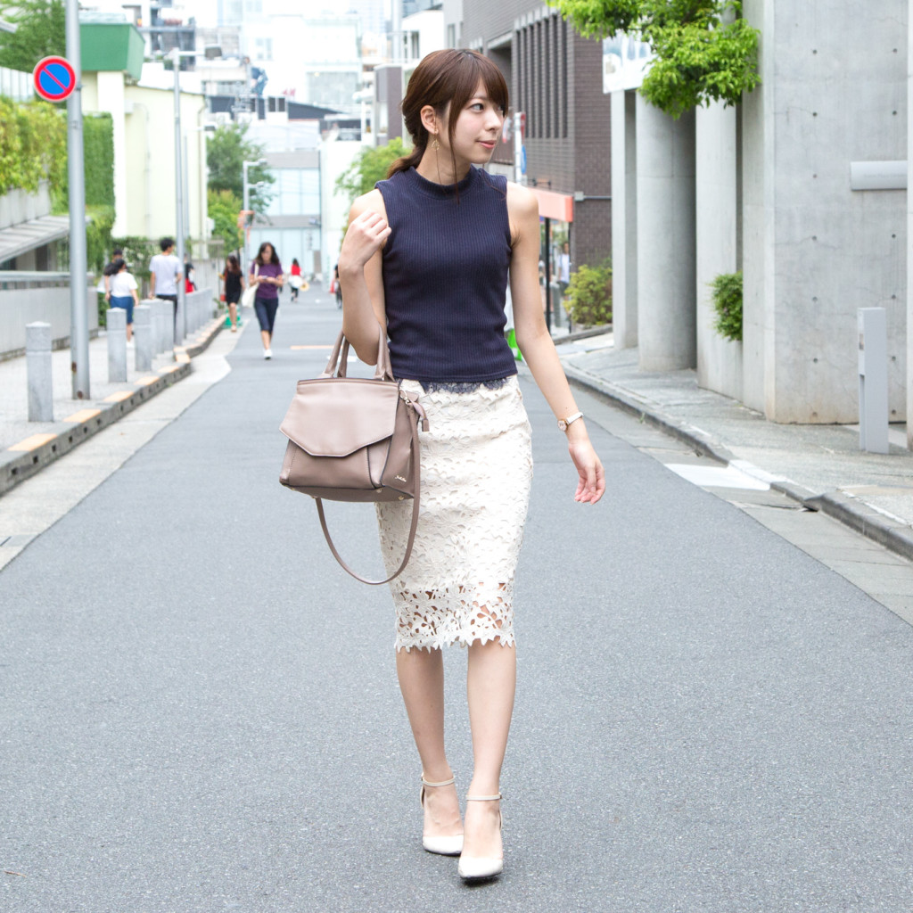 タイトスカート　街中 8 安室華代さん「レースタイト」 | JJ