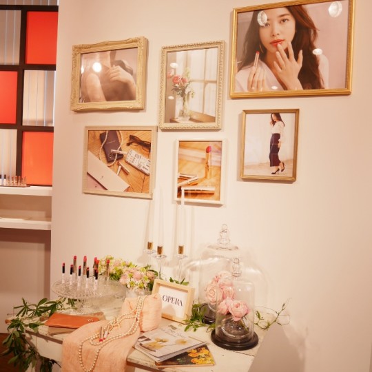 水っぽいツヤであえて未完成リップメイク【OPERA/オペラ】