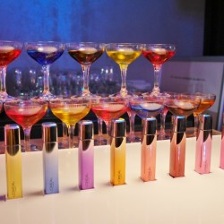 90%オイル配合、透け感リップ【ロレアル】オイルティント