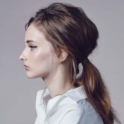 簡単！万能オーガニックヘアスプレーで作るトレンドヘア