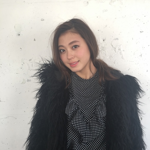 黒のワイドパンツでレディコーデ【大川藍】私服スナップ