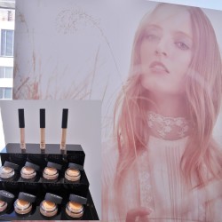 完璧な仕上がりなのに素肌そのもの【NARS】のコンシーラー！