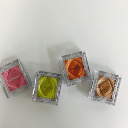 【エスプリーク】ダイヤモンドが入ったカラフルシャドウ❤
