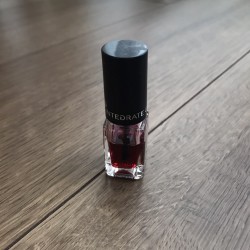 オフィスにもOK！【恋に効くセルフネイル】