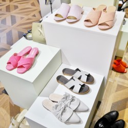 2017 今年のトレンドシューズは…？【オデット エ オディール】