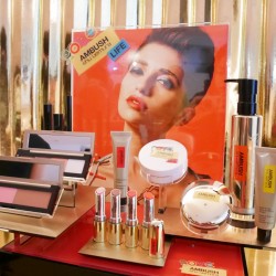 【AMBUSH for shu uemura】＃シュウウエムラ ISETAN POP UP STORE