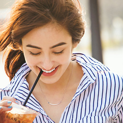 憧れの“ティファニー Tスマイル”を6名様にプレゼント！