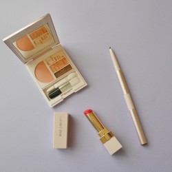 夏の目元は涼しげに、軽やかメイク＆半熟ルージュ【コフレドール】