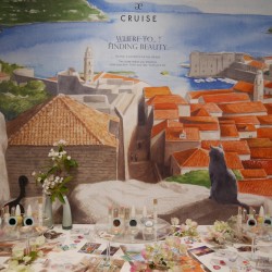 旅先は“魔女の宅急便“の街。絵本の世界のようなコスメ【エレガンスCRUISE】