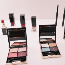 秋冬カラーで透明感を作るには【スック】コントラストがカギ