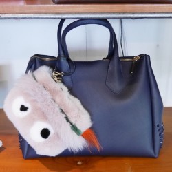 定番スタイルを格上げするクラシックなバッグ【ジャンニキアリーニ】