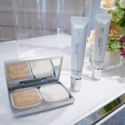 『うるおいラッピング』保湿重視のくすまないファンデ【ファンケル】