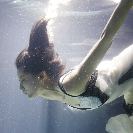 藤井萩花 写真集『萩花 Fujii Shuuka』発売記念イベント開催決定！11/30の発売までもうすぐ！