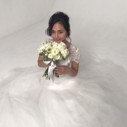 ＼山賀琴子さんが花嫁に！／ 明日発売！JJ12月号には結婚ブックが❤