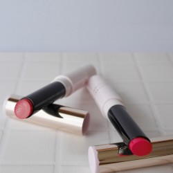 とっておきの1本に【オペラ】特別な人と過ごすためのレッドリップ