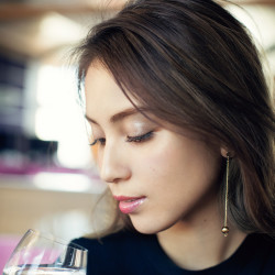 “はじめまして”シーンでモテる顔の作り方