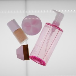 テカリ・ベタつき・毛穴悩みもオフ！【シュウ ウエムラ】サクラのクレンジングオイル