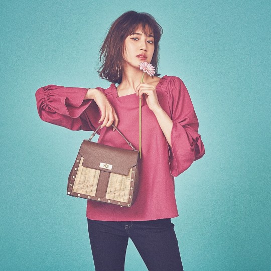 藤井夏恋が着る！【スマホで買える】時短トップス７選