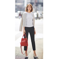 ＼滝沢カレン主演／知らないと損をする！お仕事パンツの名品４選