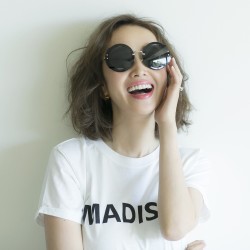 ＼憧れの先輩 翁安芸さんおすすめ／Tシャツに似合うサングラス４選?