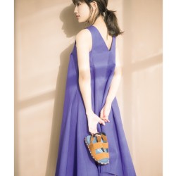 【川口春奈主演】20代で手に入れるべき「ぺたんこ名品」4選