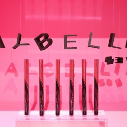 ブラウンでもちゃんと目力をつくるアイライナー【メイベリン】