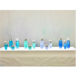 サロン専売だから悩みあわせてケアできるヘアケア【Aujua / ミルボン】