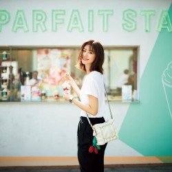 モテるのは、人気ブランドの「手ぶらバッグ」