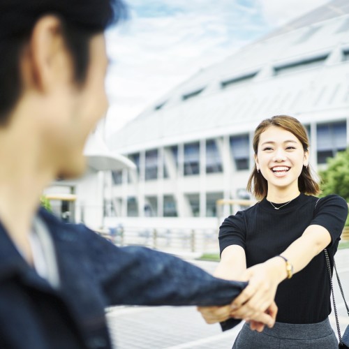 年の差なんて関係ない！年上男性を落とすとっておきのテク4つ