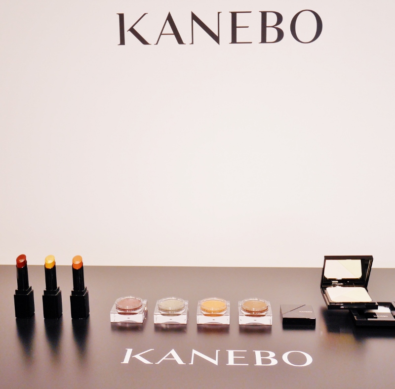 肌に溶け込む “にじみゴールド” をひそませて【KANEBO】秋冬新作