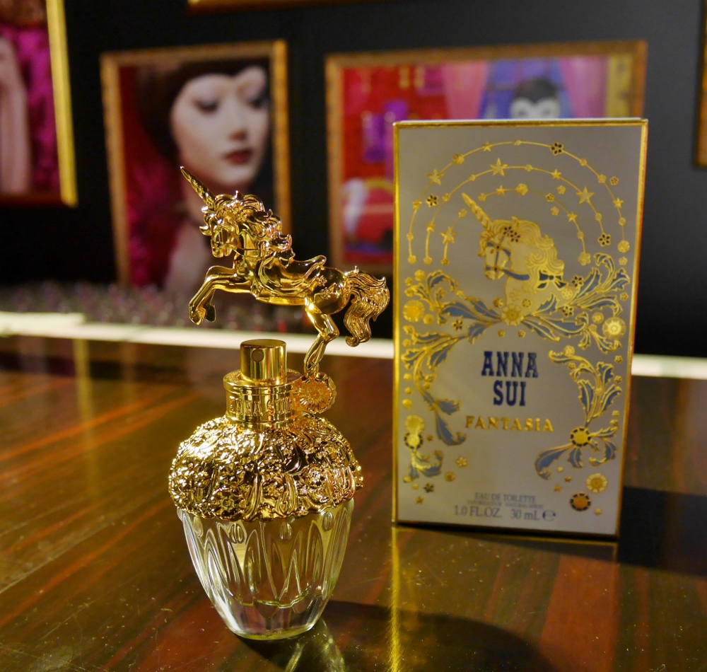 甘くミステリアスなウッディーフルーティーフローラル【ANNA SUI】新作フレグランス