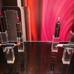 pHで自分だけの深みリップ。昨年完売のカラーが今年も限定登場【ジバンシイ】