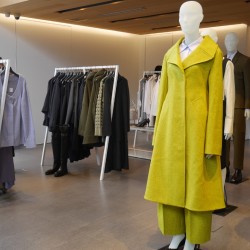 【COS】秋冬は冷たさを感じさせるカラーでハイブリッドな印象に