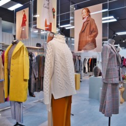 働く女性も秋冬ならではの素材や色柄をたのしむ【Demi-Luxe BEAMS】新作