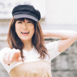 乃木坂46樋口日奈と欅坂46土生瑞穂 坂道コンビの夏のヘビロテ小物を大公開！