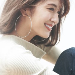 ピアスをつけるだけで小顔に見えるってホント！？