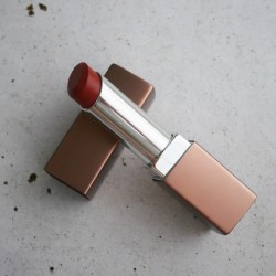 ルナソルの新作リップ１つ！「ブラウンメイク」の抜け感の出し方