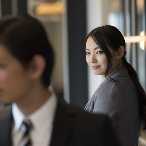 SNSにもご用心！社内恋愛を隠したいときに気を付けたいコト4つ