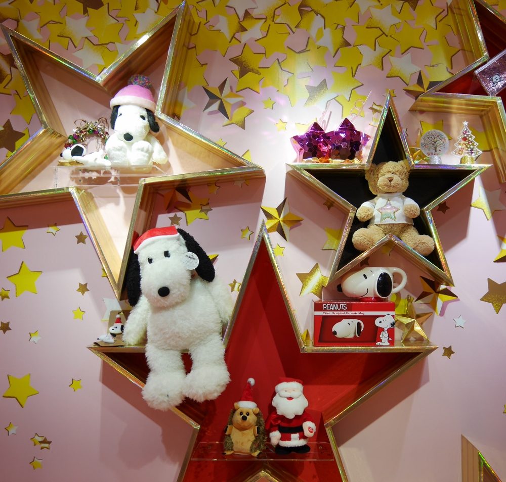クリスマスにむけてオリジナルデザインのスヌーピーがたくさん♡