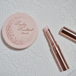 聖なる夜にも透明感♡コンビニで買える「1,300円コフレ」が強い味方！