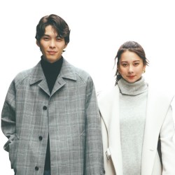 年上男子が好きなコートとニット10選