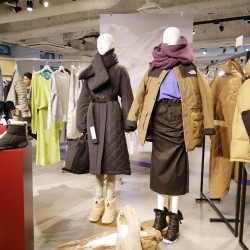 ボリュームアウターでメリハリスタイリング「ミラ オーウェン」冬コレクション