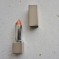 白浮きしない、くすみを飛ばす…。どんな人にも似合う「ベージュリップ」を見つけた！